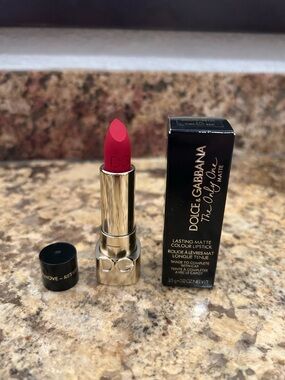 Dolce & Gabbana The Only One Matte Lipstick in Bright Pink💄 NWT